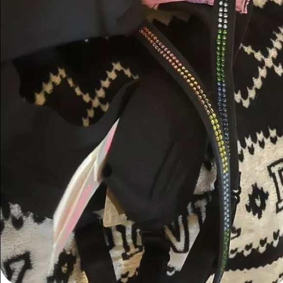 victoria's Secret pink wireless pushup bra size
40B 36DD VS Shine Strap - Picture 9 of 12